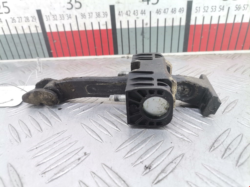 Ограничитель открывания двери OPEL Astra H/Family 2004-2015