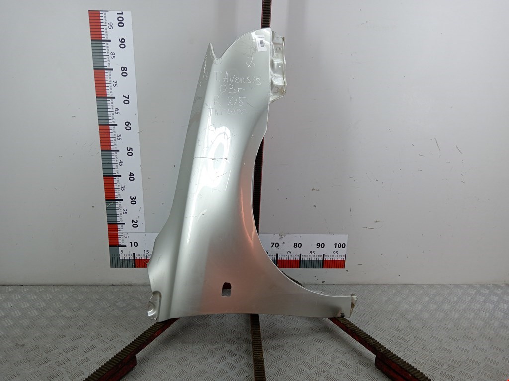 Крыло переднее правое TOYOTA Avensis 2003-2008