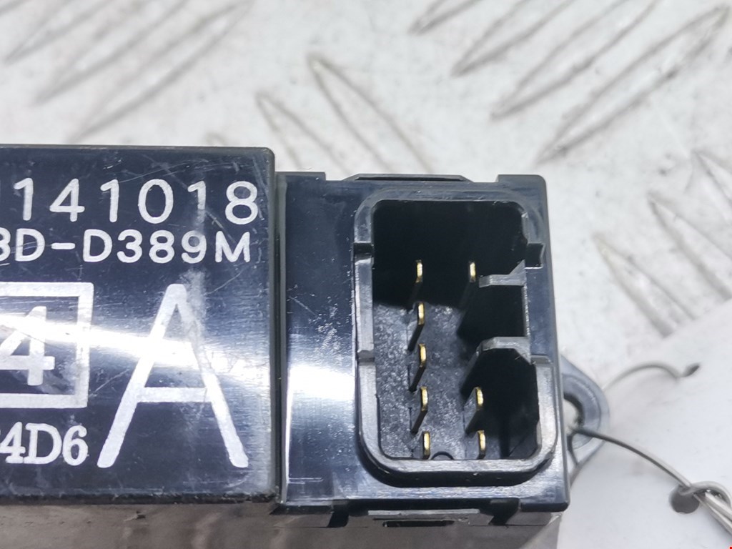 Кнопка стеклоподъемника MITSUBISHI Colt Z3 2003-2012