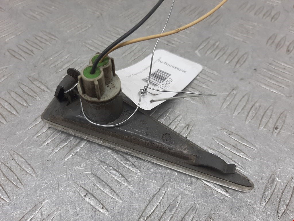 Повторитель на крыло RENAULT Scenic II 2003-2010