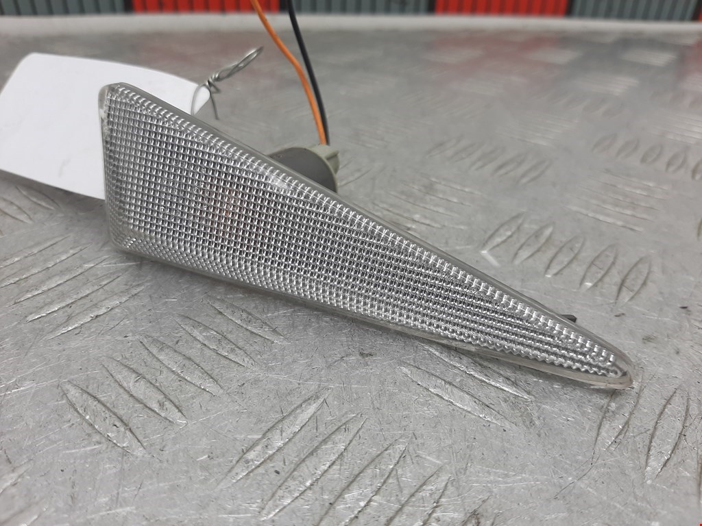 Повторитель на крыло RENAULT Scenic II 2003-2010