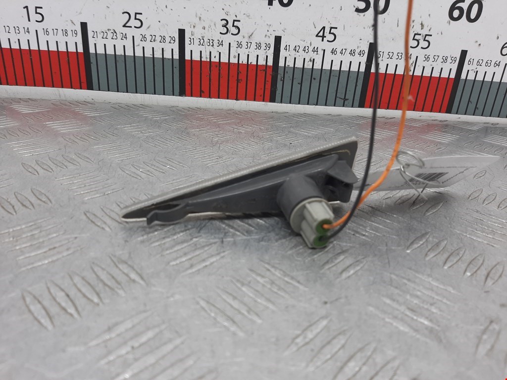 Повторитель на крыло RENAULT Scenic II 2003-2010