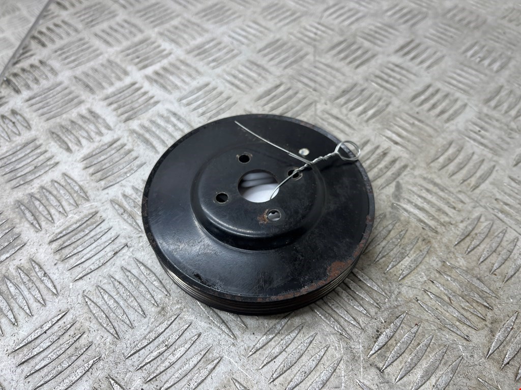 Шкив водяного насоса (помпы) MITSUBISHI Space Star 1999-2006