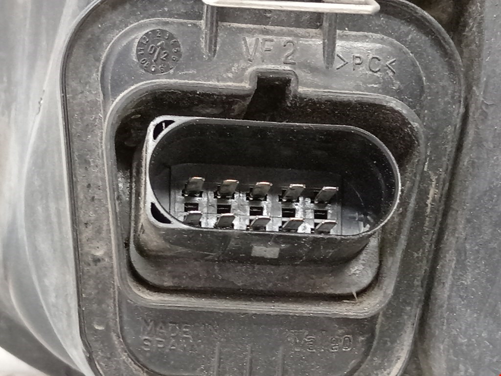 Фара правая VOLKSWAGEN Golf IV 1997-2003