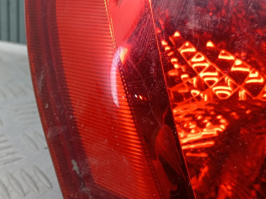 Фонарь задний правый KIA Cerato I 2004-2009