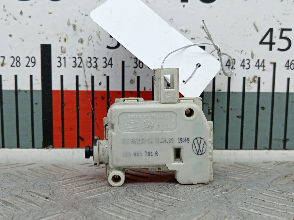 Активатор замка багажника VOLKSWAGEN Beetle A4 1998-2010