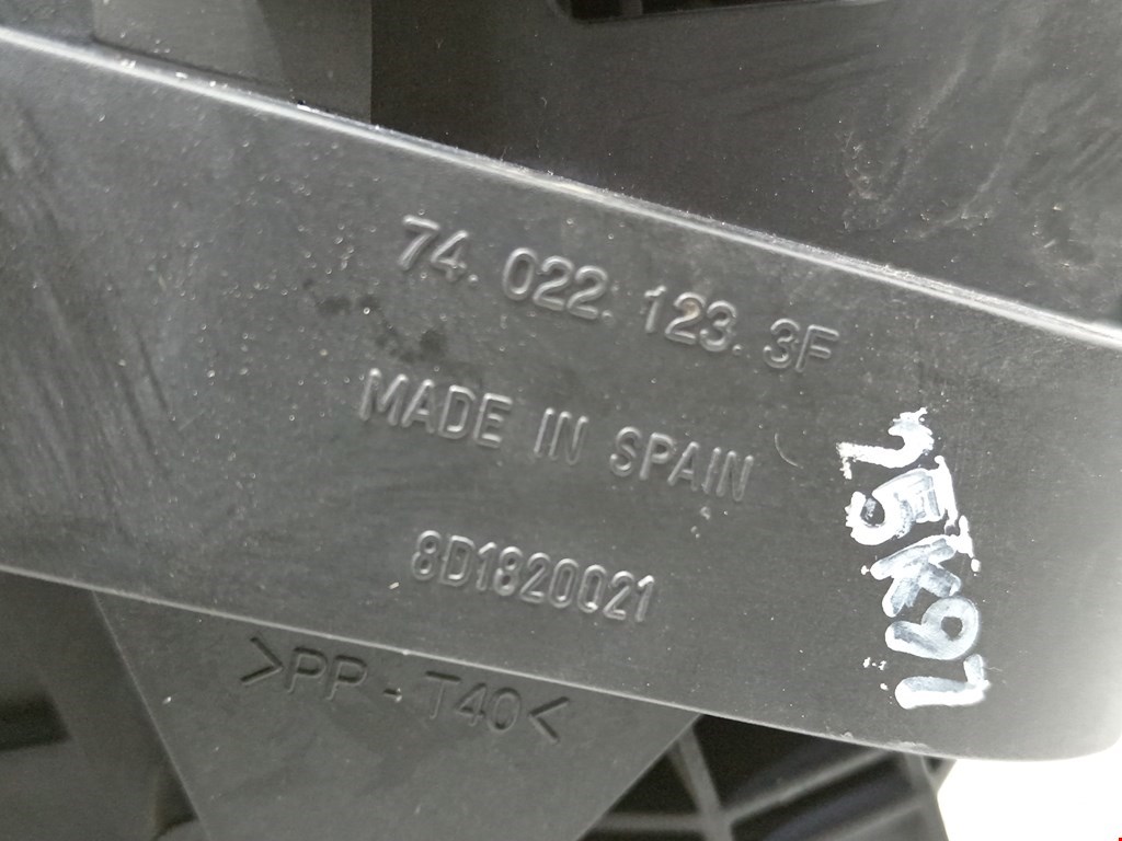 Моторчик (мотор) отопителя салона VOLKSWAGEN Passat B5 1997-2005