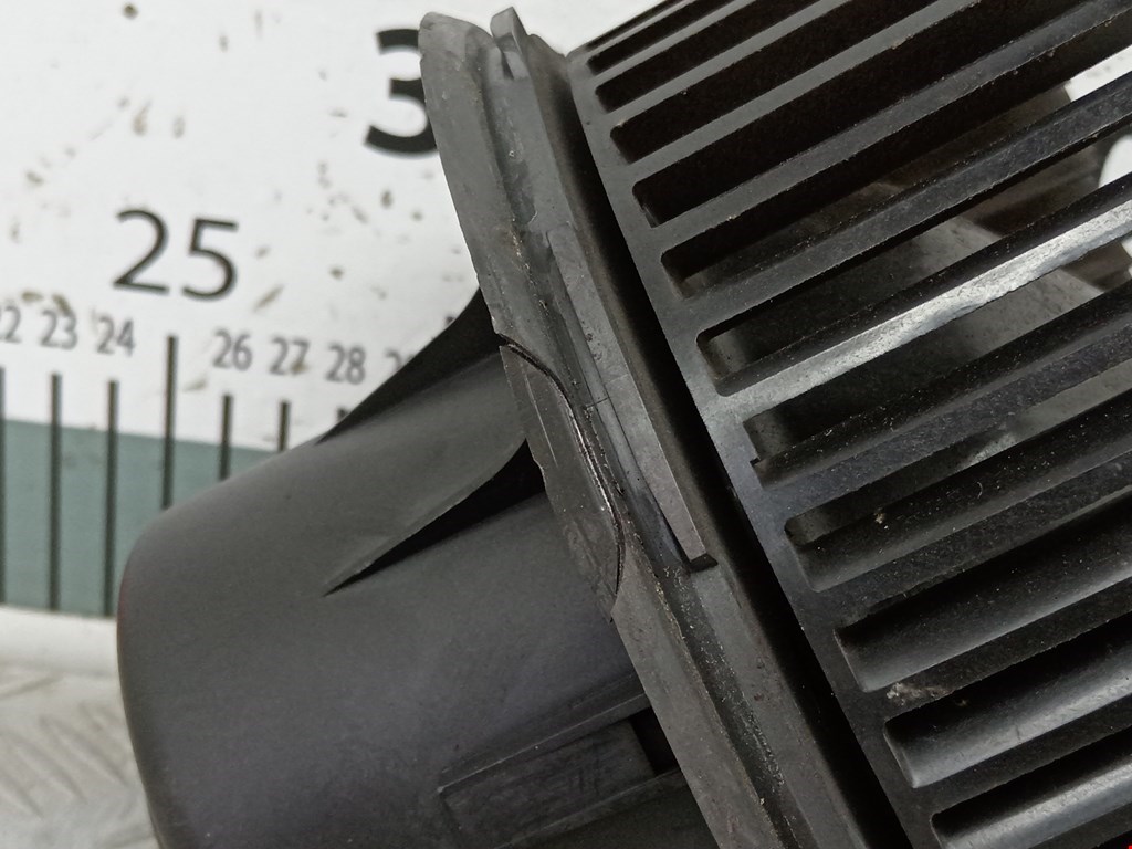 Моторчик (мотор) отопителя салона FORD Mondeo II 1996-2000