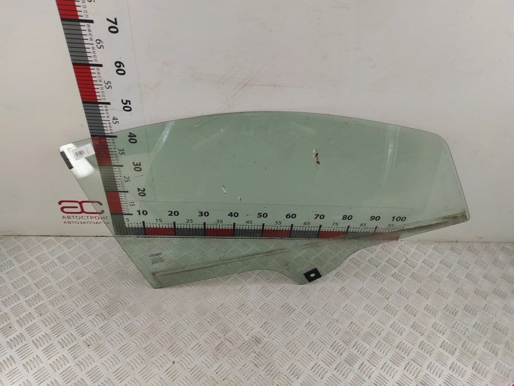 Стекло двери передней правой Fiat Punto 3 Grande Punto (199/310) (2005-2018)