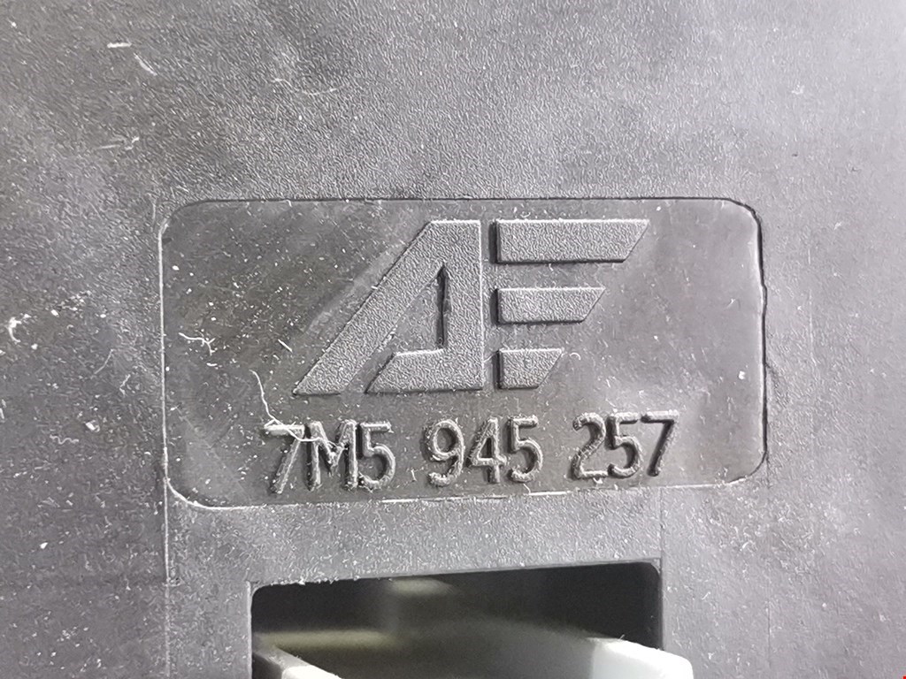 Фонарь задний левый FORD Galaxy 1995-2005