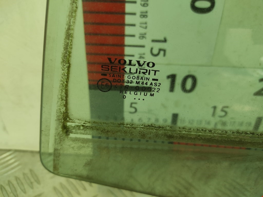Стекло двери заднее левое VOLVO V40 I 1995-2004
