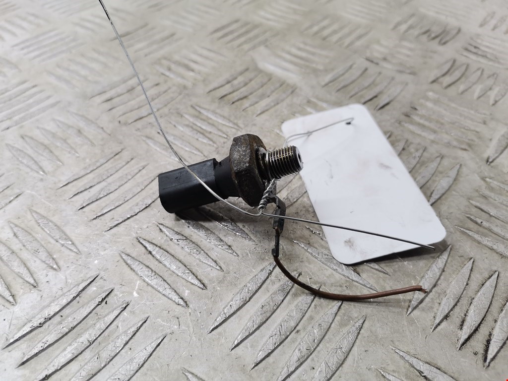 Датчик давления масла AUDI A3 8P 2003-2013