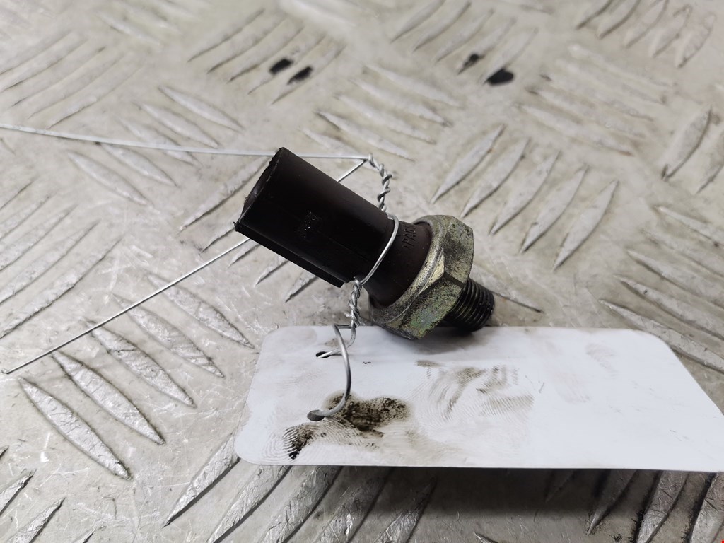 Датчик давления масла AUDI A3 8P 2003-2013