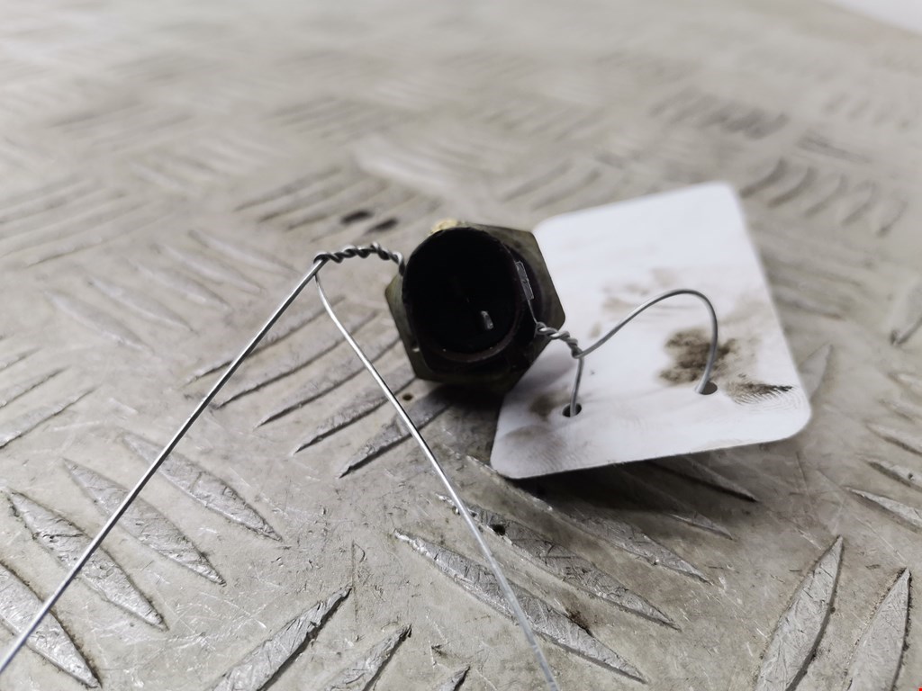 Датчик давления масла AUDI A3 8P 2003-2013