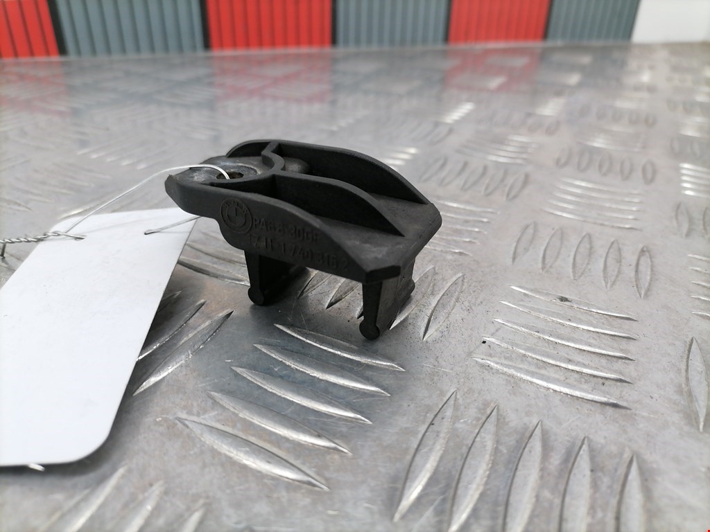 Кронштейн (крепление) радиатора BMW 5er 5 серия E39 1995-2004