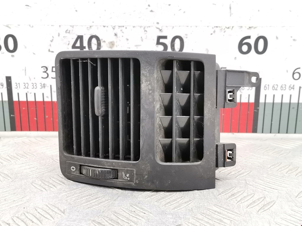 Дефлектор воздушный VOLKSWAGEN Touran 2003-2010