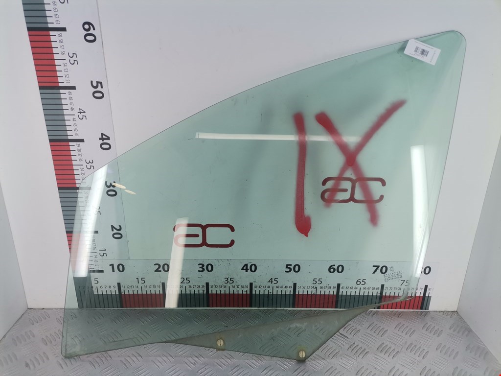 Стекло двери передней левой Peugeot 307 (2001-2008)