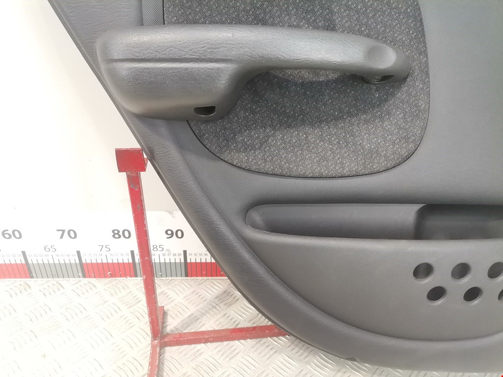 Обшивка двери задняя левая CHRYSLER PT Cruser 2000-2010