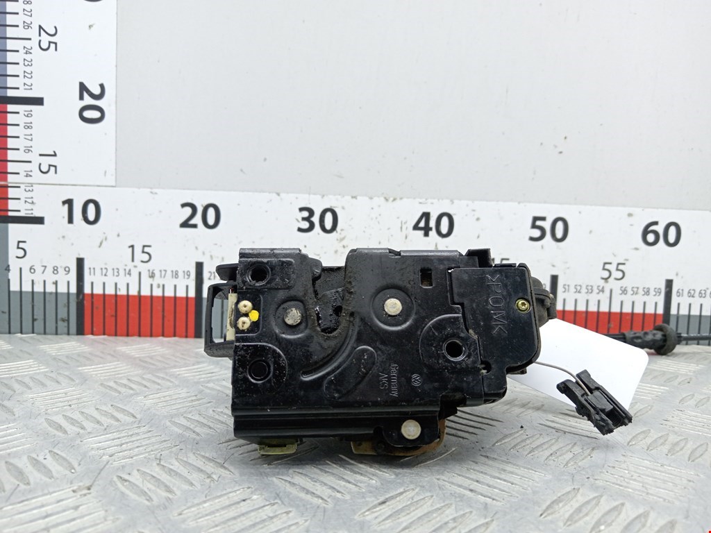 Замок двери передней правой VOLKSWAGEN Golf IV 1997-2003