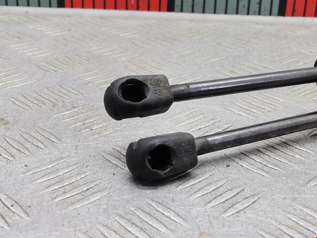 Амортизатор капота левый=правый FORD Mondeo III 2000-2007