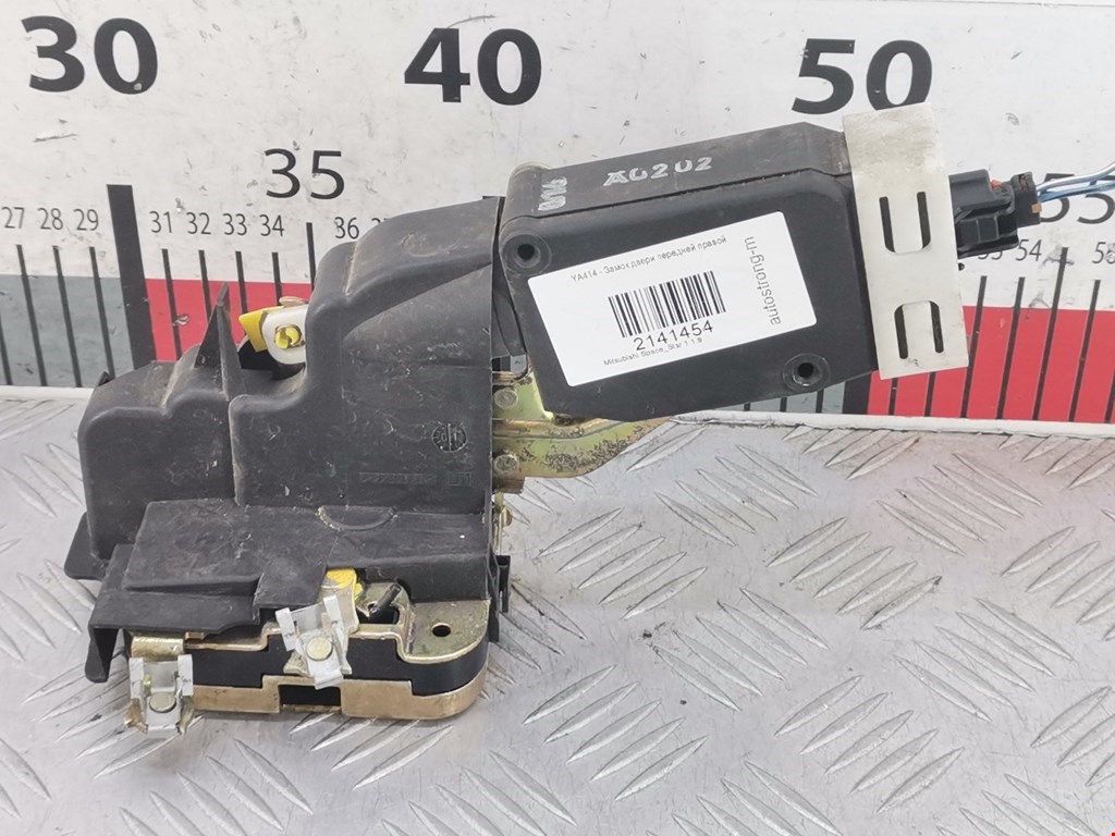 Замок двери передней правой MITSUBISHI Space Star 1999-2006