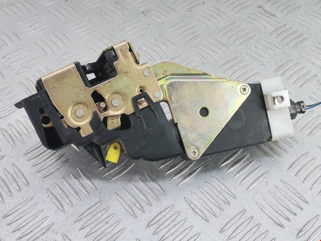 Замок двери передней правой MITSUBISHI Space Star 1999-2006