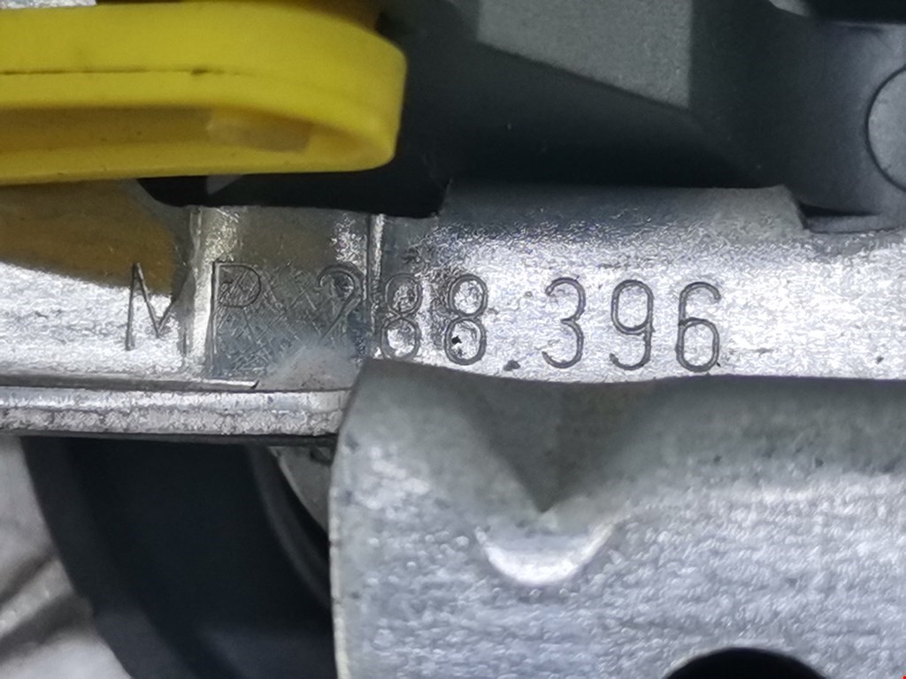 Ручка дверная передняя внутренняя правая MITSUBISHI Space Star 1999-2006