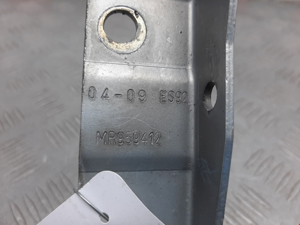 Петля капота левая/правая MITSUBISHI Colt Z3 2003-2012