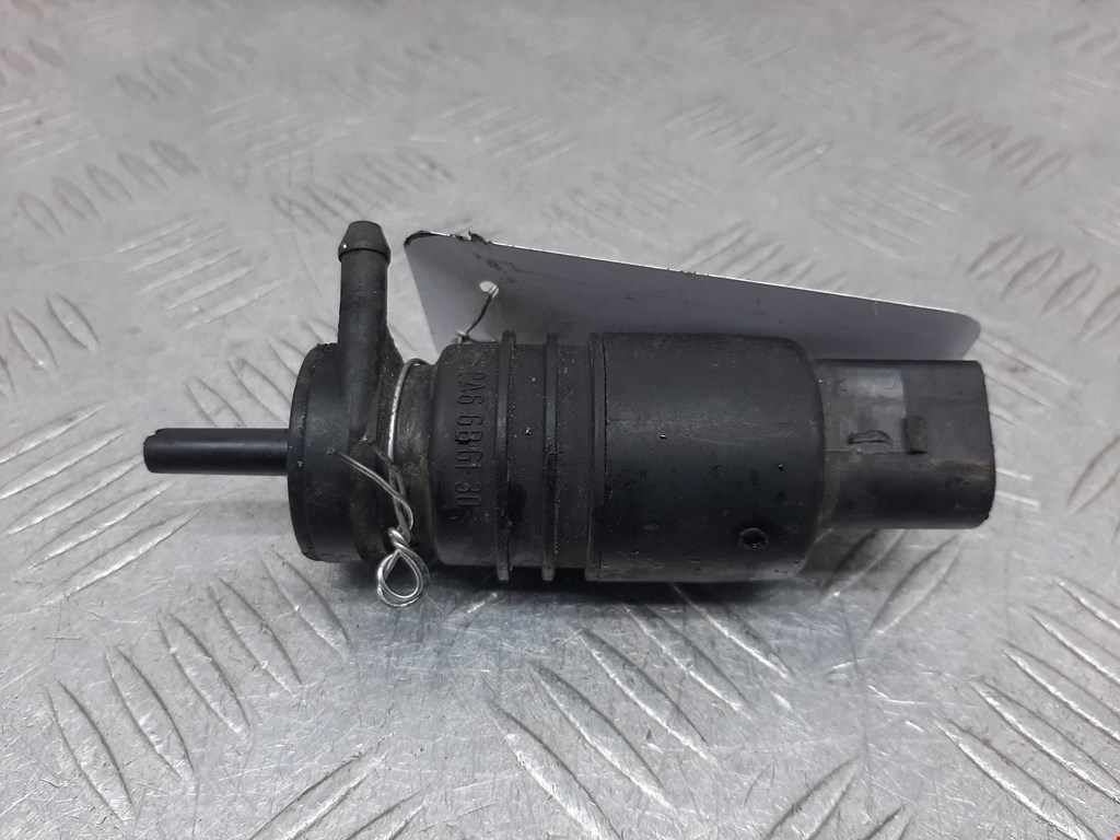 Насос (моторчик) омывателя Audi A6 C5 (1997-2005)