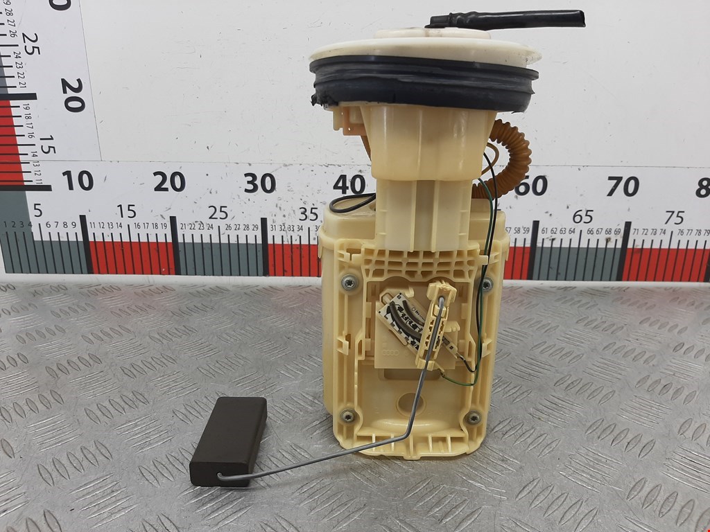 Насос топливный (электрический) VOLKSWAGEN Polo III 1994-2001