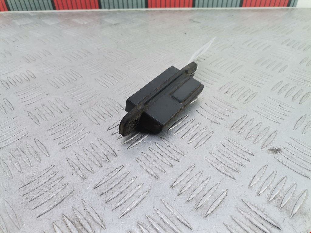 Ручка двери багажника наружная TOYOTA Avensis 2009-2015