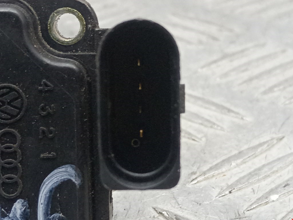 Расходомер воздуха (массметр, датчик ДМРВ) AUDI A3 8L 1996-2003