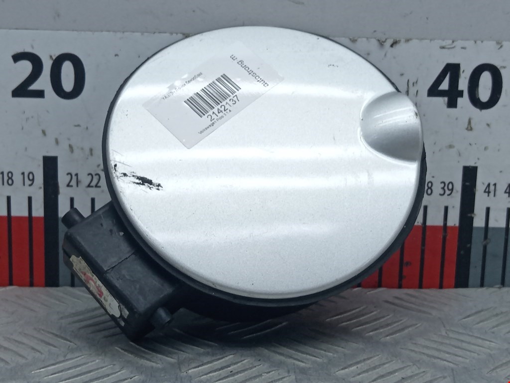 Лючок бензобака VOLKSWAGEN Polo III 1994-2001