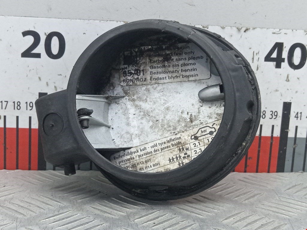 Лючок бензобака VOLKSWAGEN Polo III 1994-2001