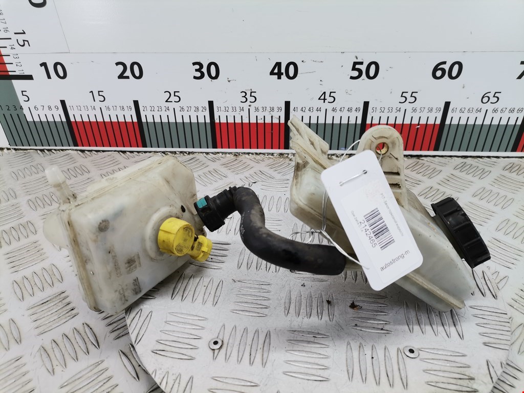 Бачок главного тормозного цилиндра OPEL Zafira C 2012-2019