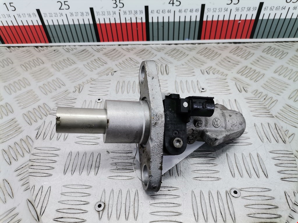 Цилиндр тормозной главный VOLKSWAGEN Passat B6 2005-2011