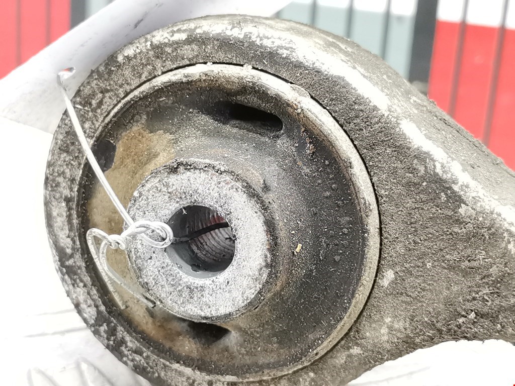 Рычаг передний правый VOLKSWAGEN Passat B5 1997-2005