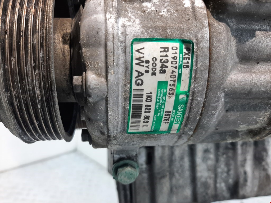 Двигатель VOLKSWAGEN Touran 2003-2010