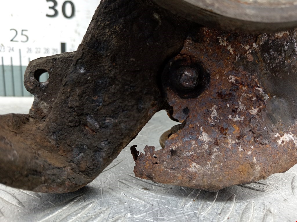 Ступица передняя левая VOLKSWAGEN Polo IV 2001-2009