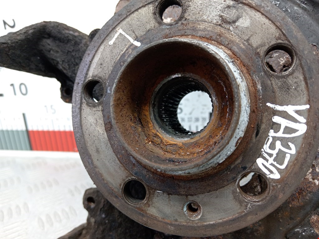 Ступица передняя левая VOLKSWAGEN Polo IV 2001-2009