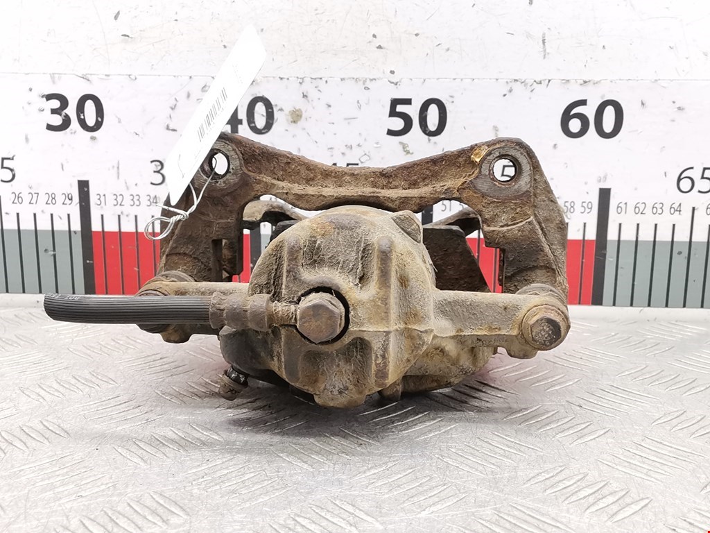 Суппорт передний правый MITSUBISHI Colt Z3 2003-2012