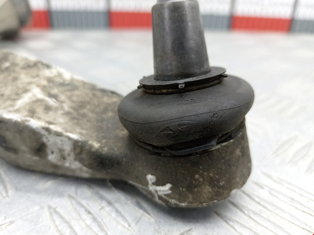 Рычаг передний правый VOLKSWAGEN Passat B5 1997-2005