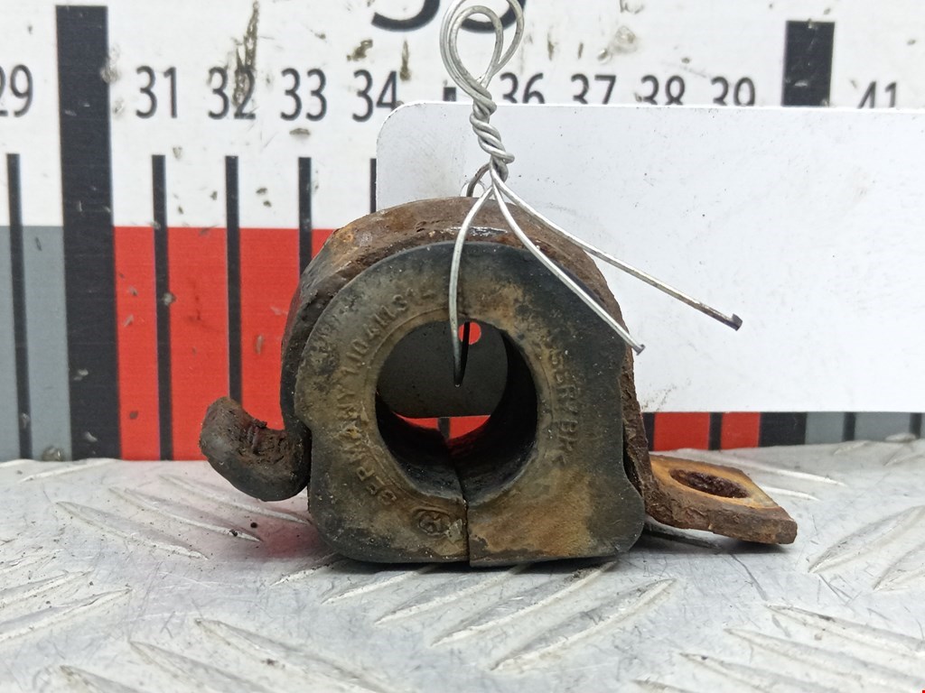 Кронштейн (крепление скоба) стабилизатора переднего Audi A3 8L (1996-2003)