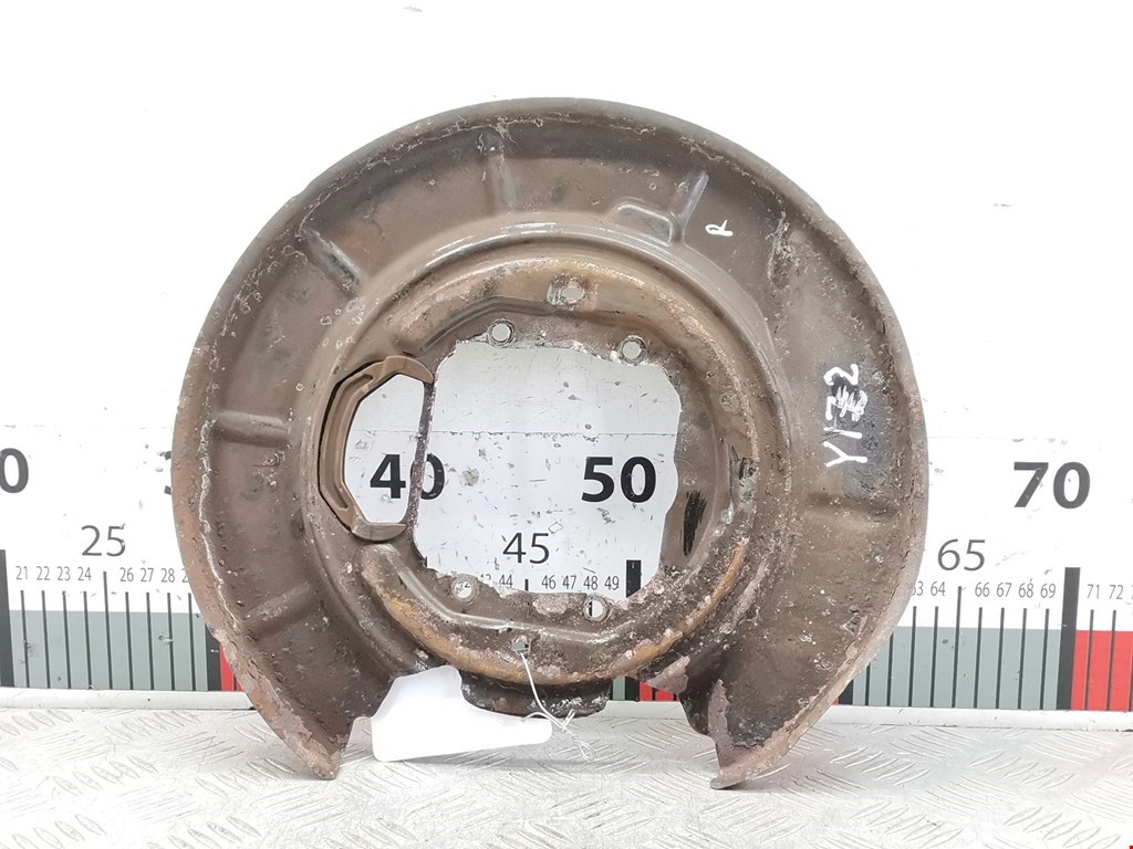 Кожух защитный тормозного диска BMW 5-Series (E39) (1995-2004)