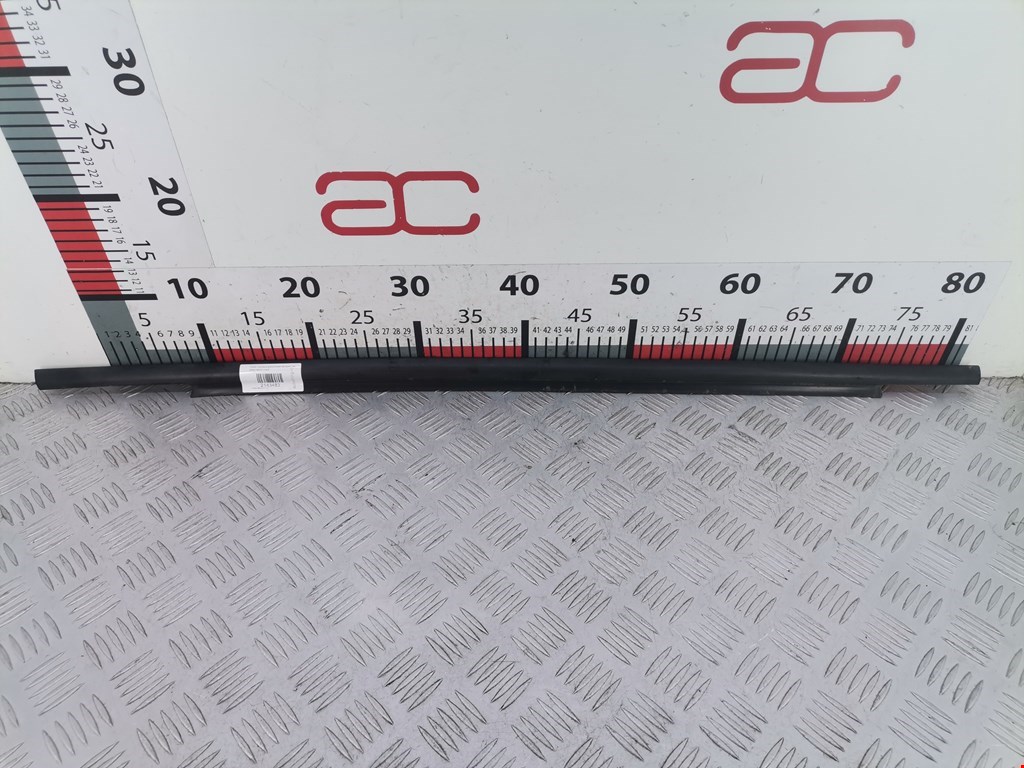 Накладка декоративная (молдинг) стекла двери задней левой Opel Meriva A (2003-2010)