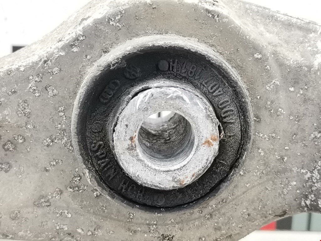 Рычаг передний правый VOLKSWAGEN Passat B5 1997-2005