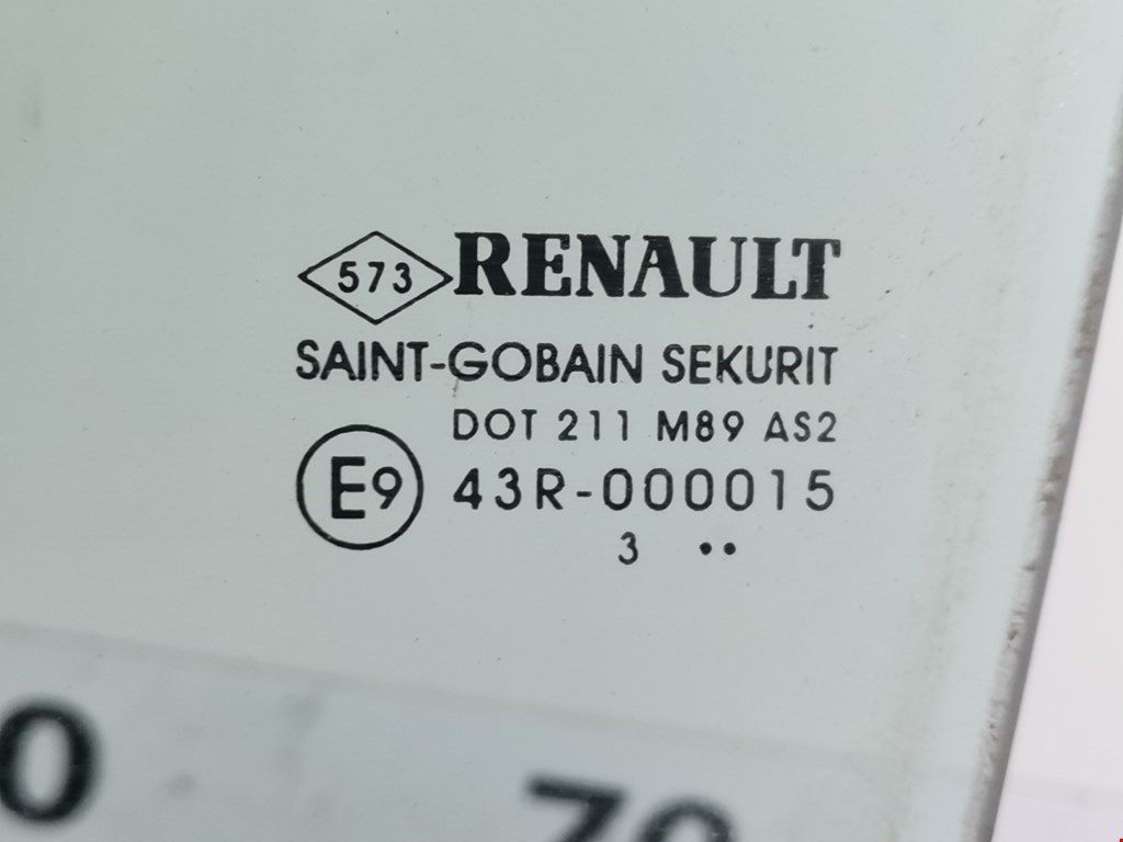 Стекло двери заднее левое RENAULT Megane II 2002-2009