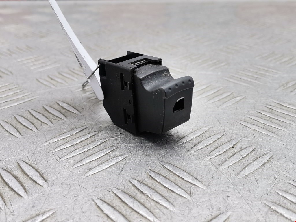 Кнопка стеклоподъемника SKODA Fabia MK1 1999-2006