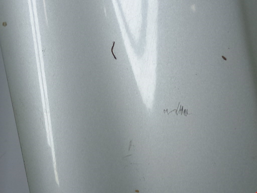 Крыло переднее правое RENAULT Laguna 2001-2007