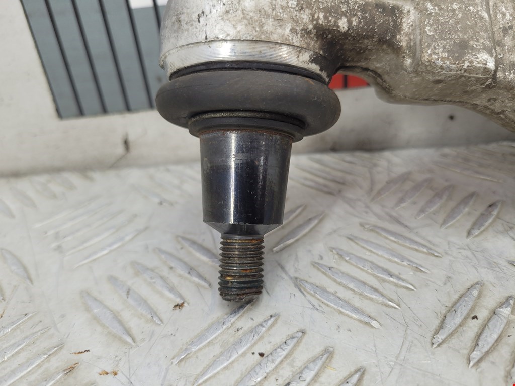 Рычаг передний правый AUDI A6 C5 1997-2004